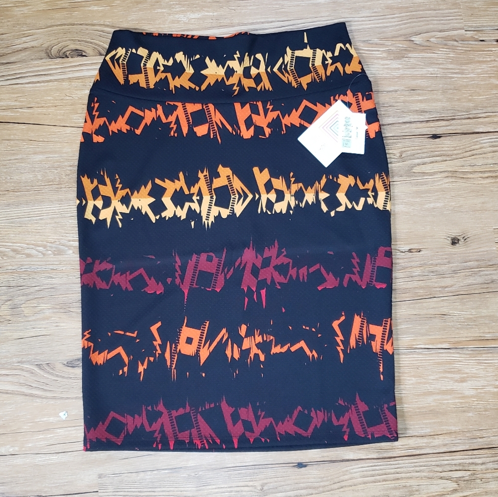 NWT LulaRoe Abstract Design Cassie Pencil Skirt